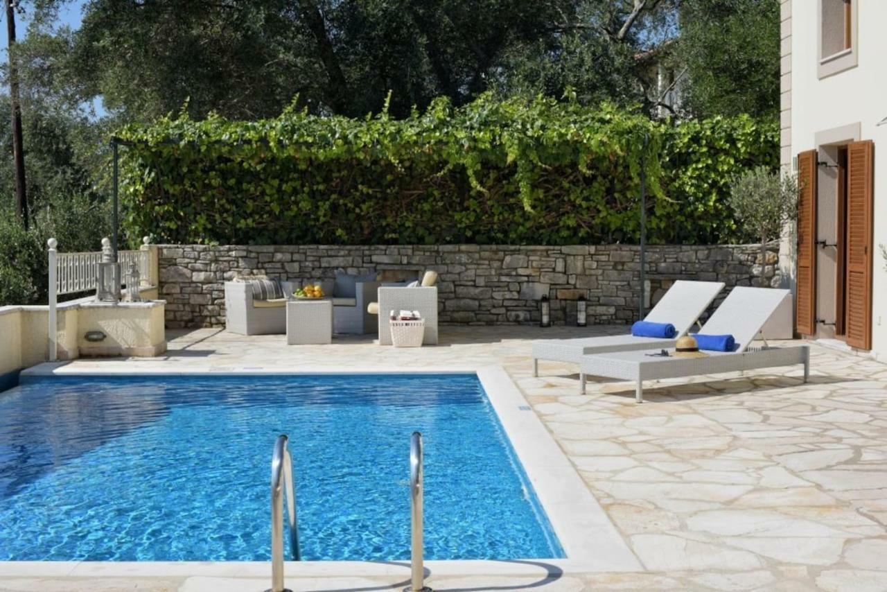 Villa Aleka - Agios Stefanos Ne Corfu *